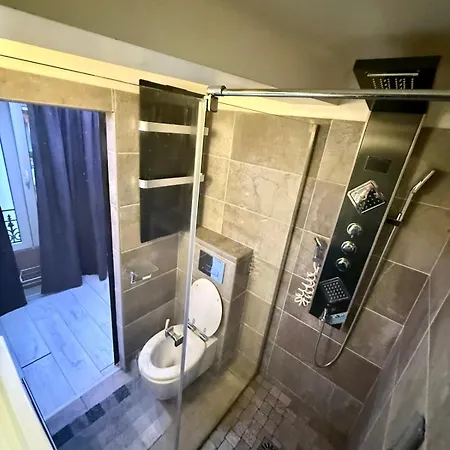 Beautiful 2 Piece Center *